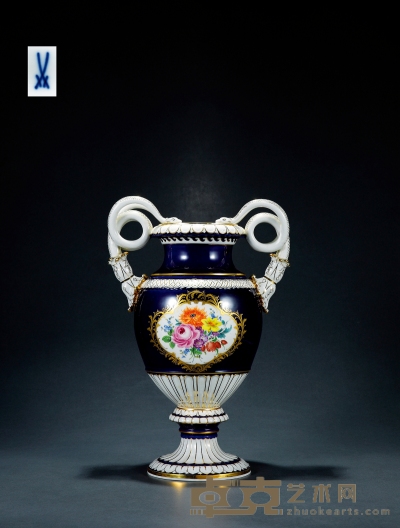 1952年制 梅森(Meissen)蓝色珐琅瓷彩绘描金花瓶 高：49cm 底部直径：19cm