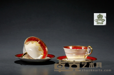安兹丽（Aynsley）红色彩绘描金骨瓷茶杯一对 杯高：5.4cm 口径：9.4cm 茶碟直径：14cm