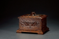 十九世纪制 胡桃木花卉饰轻浮雕雪茄盒