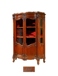十九世纪制 美布尔斯胡桃木理石台面卷叶纹饰展示柜