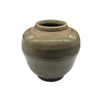 龙泉窑青釉素面瓷罐