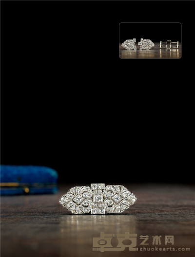 装饰艺术（Art Deco）时期 双拼（double clip）18K白金钻石胸针 尺寸：2.6×2cm 重量：16.35g