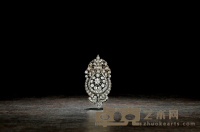 维多利亚时期（Victorian era）双向材质蔓枝花果饰钻石胸针 尺寸：5.5×2.8cm 重量：18.9g