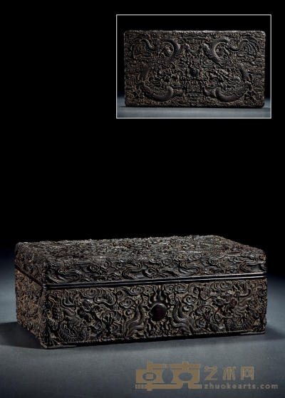 清中期·紫檀浮雕双龙戏珠纹长方盒 高：12.8cm 长：35.7cm 宽：19.6cm