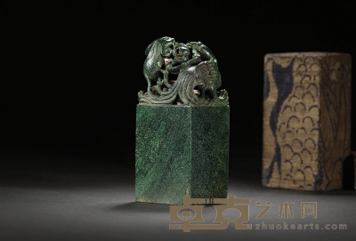 广东绿石双凤钮章 4.6×4.6×11.2cm