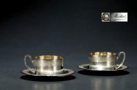 1880年制 米歇尔（Michel）纯银鎏金花卉饰巧克力杯一对
