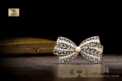 爱德华时期 蝴蝶结造型珍珠及钻石胸针 4.8×2.8cm 重量：约12.2g