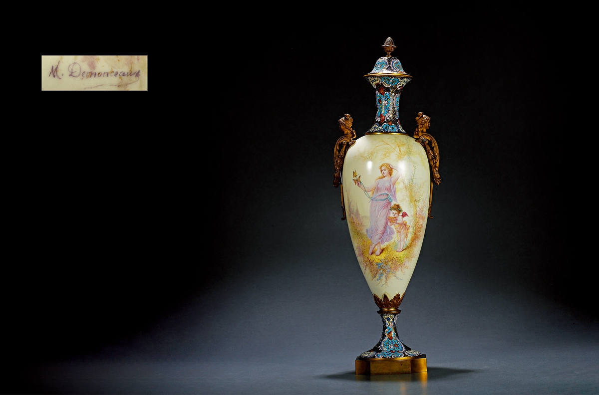 十九世纪制 迪蒙斯奥克斯（M.DEMONCEAUX）宫廷珐琅彩手绘赏瓶