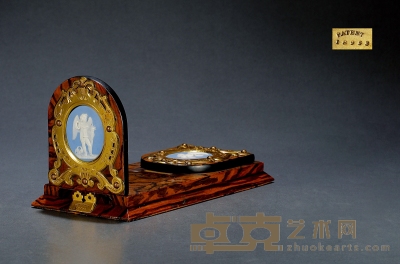 维多利亚时期铜鎏金及碧玉瓷板装饰胡桃木书挡 高:17cm 长:51cm 宽：14cm