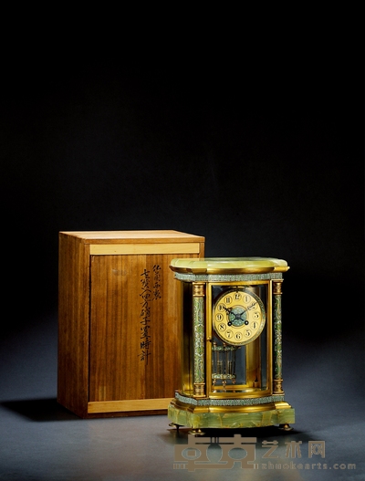 1880年制 杰皮弗雷斯(JAPY FRERES)玛瑙石镶嵌珐琅鎏金四鸣钟 长:24cm 宽:18cm 高:36cm