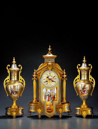 1860年制 哥特风格珐琅彩绘鎏金三件套钟