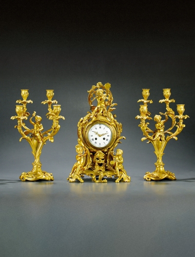 十九世纪制 小天使饰鎏金三件套钟