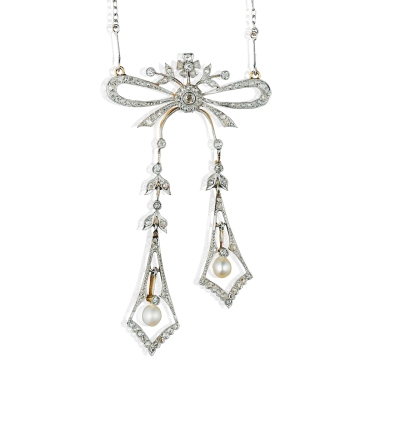爱德华时期 钻石镶嵌珍珠蝴蝶结花卉饰双坠项链