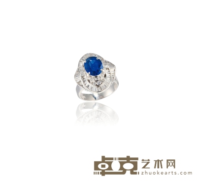 铂金镶嵌蓝宝石配钻石戒指 主石尺寸：9.7×8mm
指环大小：13 .5