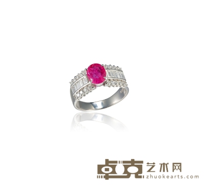 红宝石镶嵌钻石铂金戒指 主石尺寸：8.15×6.5×2.85mm
指环大小：17 