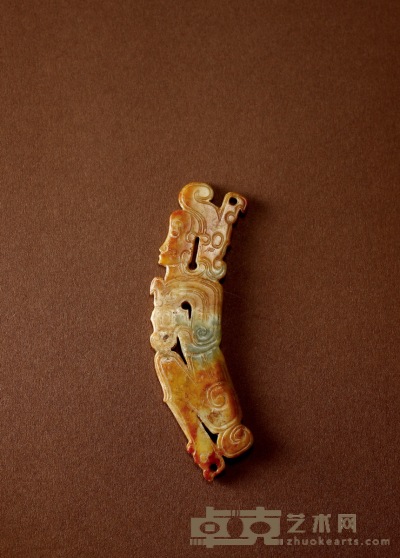 杨门旧藏·明·玉雕受沁人形龙纹佩 长：7.9cm