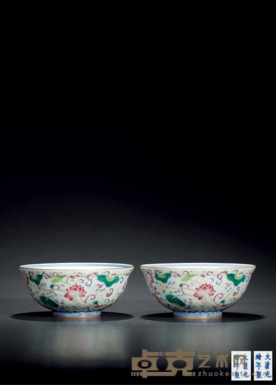 清光绪·内青花外粉彩缠枝莲碗（一对） 高：7cm 直径：15.3cm 数量：2