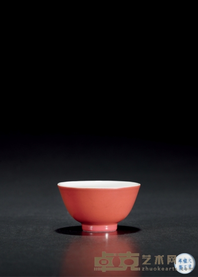 清雍正·胭脂红釉小杯 高：3.5cm 直径：6.4cm