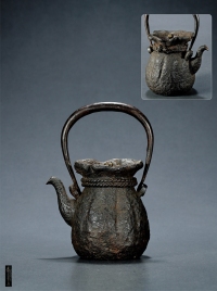 江户时期·龙文堂造布袋式铁壶