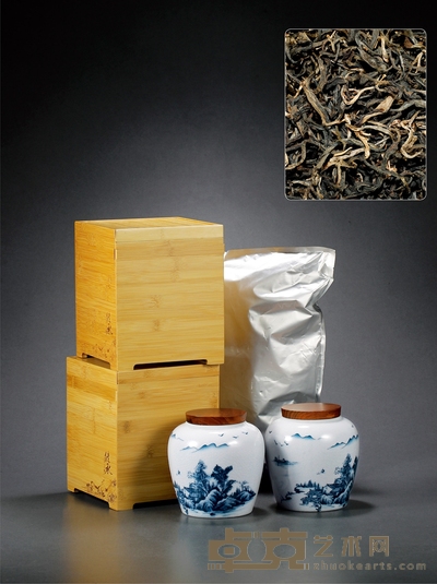 二〇一〇年·百年古树红茶  两罐及一袋，2500g（总净重）