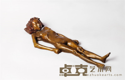 向 京 躺平的女孩 铸铜 雕塑