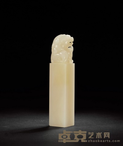 寿山荔枝冻石古兽钮章 2.7×2.7×13cm