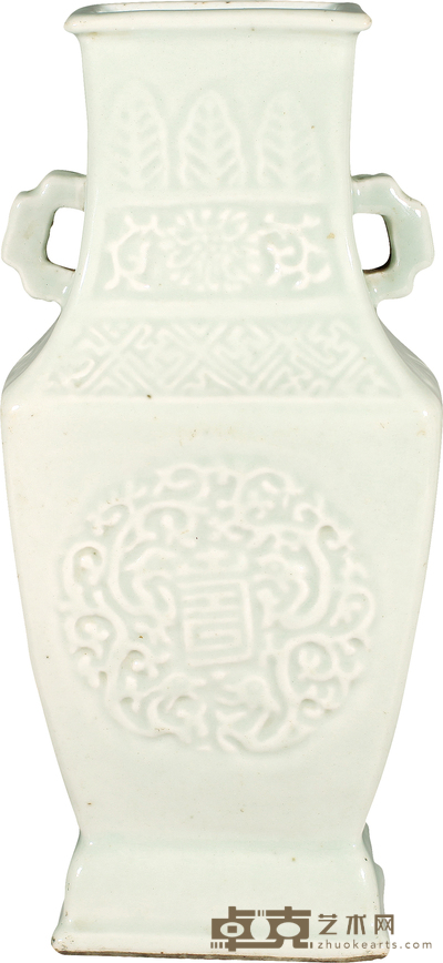 清·乾隆粉青暗刻蘷龙兽子纹方瓶 H:22.5cm