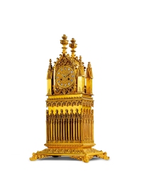 十九世纪制 哥特风格卷叶纹饰鎏金座钟