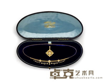 维多利亚时期 花叶饰珍珠及钻石珠宝套组 吊坠尺寸:2.6×3.4cm
链长:38cm 重量:约22.25g