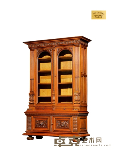 1890年制 迈松 ·克里格设计胡桃木雕刻神兽饰书柜 长：130cm 宽：57cm 高：230cm