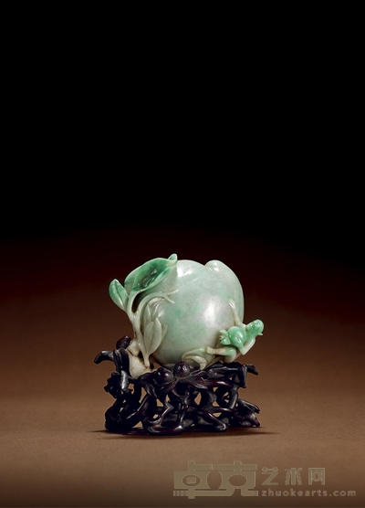 清·翡翠雕灵猴献寿摆件 带座高:11.4cm 高:9cm