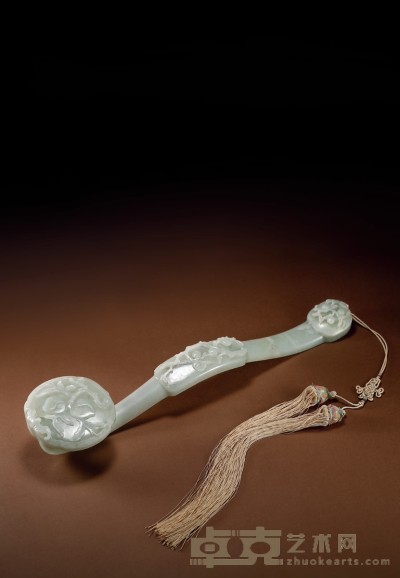 清中期·青白玉浮雕福寿纹如意摆件 长：47cm
