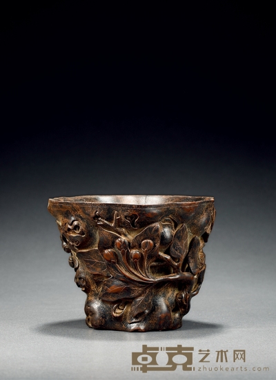 清·竹雕海棠纹杯 高:11.4cm 口径:15cm