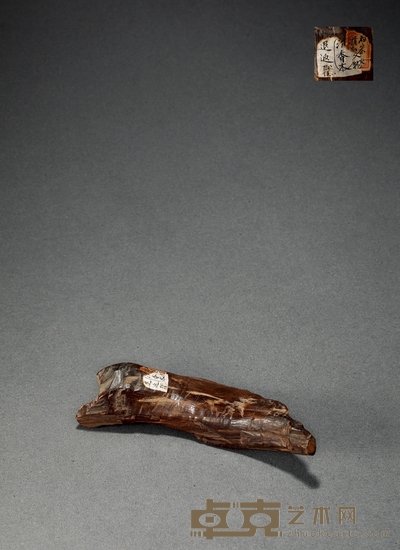 沉香香料 高:3.7cm 长:17cm 重约:100g