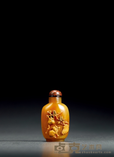 清·玛瑙巧雕耄耋图鼻烟壶 高:7cm