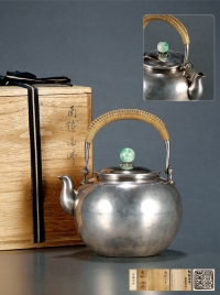 明治时期·露香堂造望月形银壶