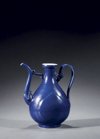 明十七世纪·蓝釉杏圆执壶