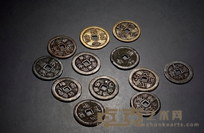 清·宝泉式龙凤花钱系列一组十二枚 直径:52-54mm
数量:12