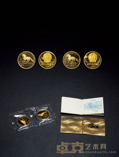 现代·1990年庚午马年生肖1盎司金币一对 直径：32mm
单枚重量：28.3g
数量：2