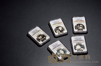 现代·1992年古科1加厚币银44G68UC一套五件 总重量:110g
数量:5