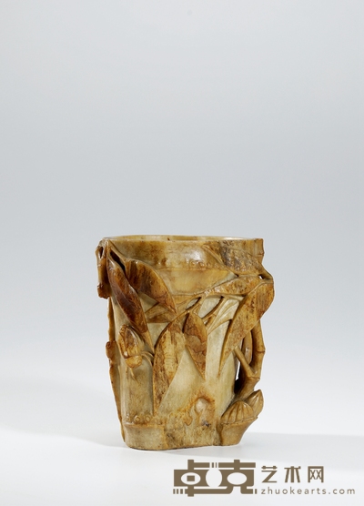 清早期•青田石浮雕鸣蝉竹枝图笔筒 高：14.6cm 通径：12cm