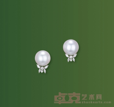 14mm海水澳白珍珠配钻石耳钉 珍珠直径为11.8mm
耳坠尺寸33.32×17.25mm×2