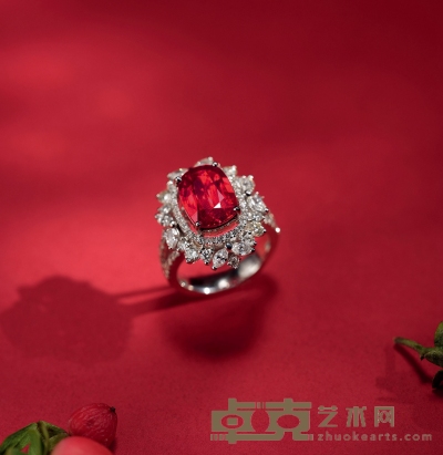 5.07克拉莫桑比克鸽血红红宝戒指 未经优化处理 石头尺寸为12.81×8.98×4.43mm
戒圈14