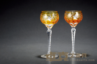 1960年制 奈赫曼（NACHTMANN）花叶硕果饰水晶香槟杯一对 口径：7.5cm 高：20.5cm