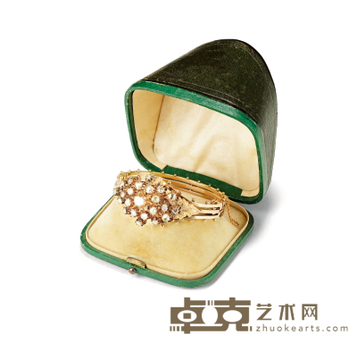 维多利亚时期 钻石镶嵌18K金朵形绮丽饰手镯 尺寸：4.5×3.5cm
手径：19cm 重量：21.6g