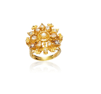 1960年制 18K金镶嵌钻石及珍珠花卉造型戒指