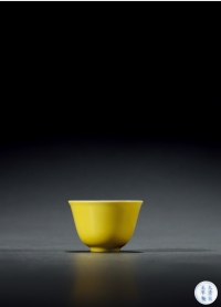 清雍正·柠檬黄釉杯
