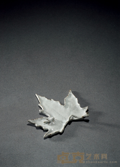 明·官釉一叶知秋 高:2cm 直径:13.8cm