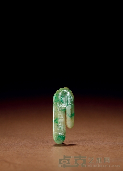 清·翡翠螭龙纹别子 长：6cm