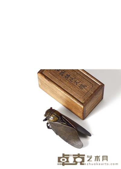 清·铜仿生蝉形镇纸 高:2.5cm 长:7.6cm